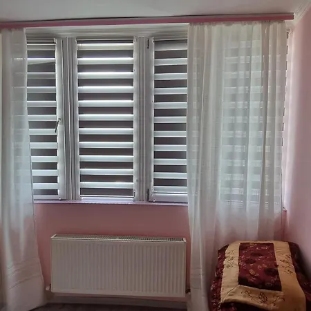 Appartamento Cozy Retreat In Quiet Location Chişinău Esterno foto